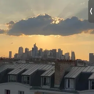 Etage D'un Duplex Au 17eme Arr De , Vue Sur Le Defense, A 10min Des Champs Elysee Alloggio in famiglia